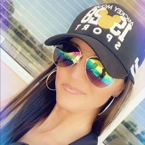 Meet your Posher, Summer